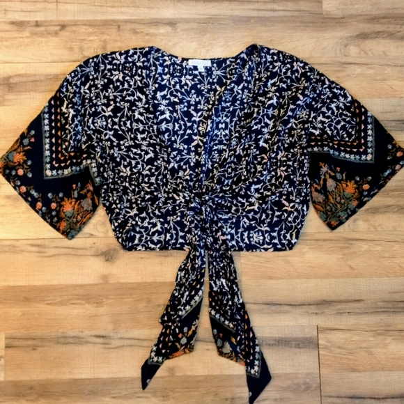 "Patrons Of Peace" Boho Tie Front Floral Cropped Blouse - Picture 2 of 7